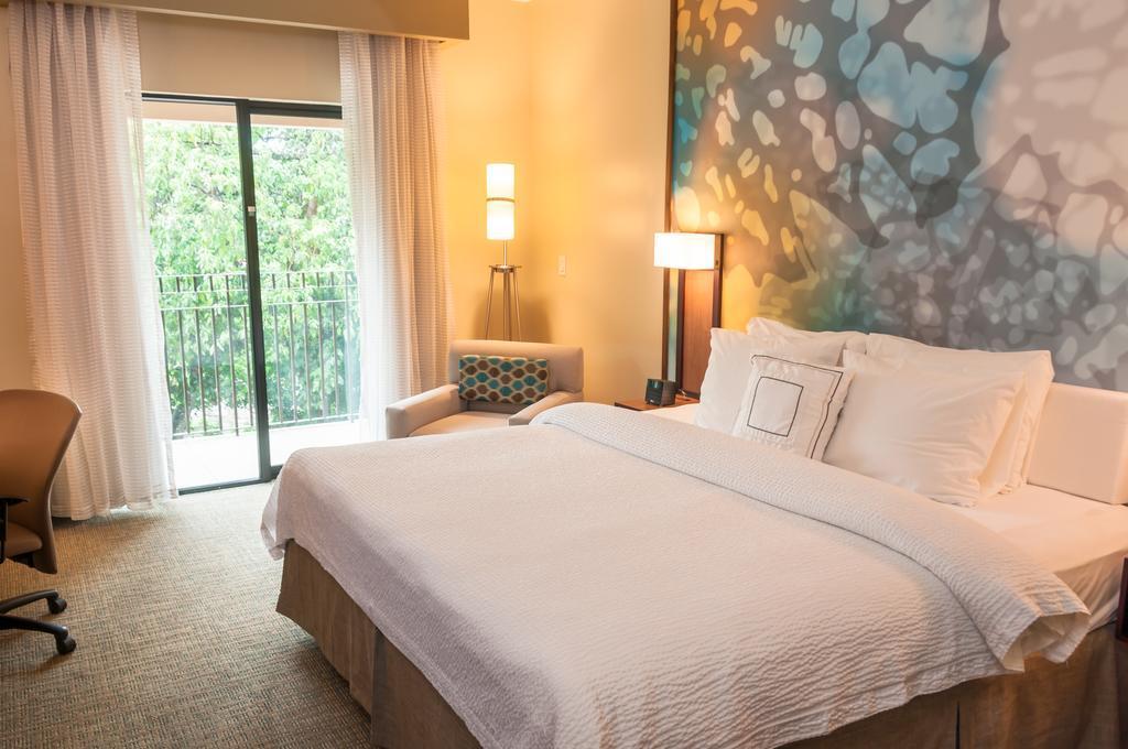 Courtyard By Marriott Hotel 4*