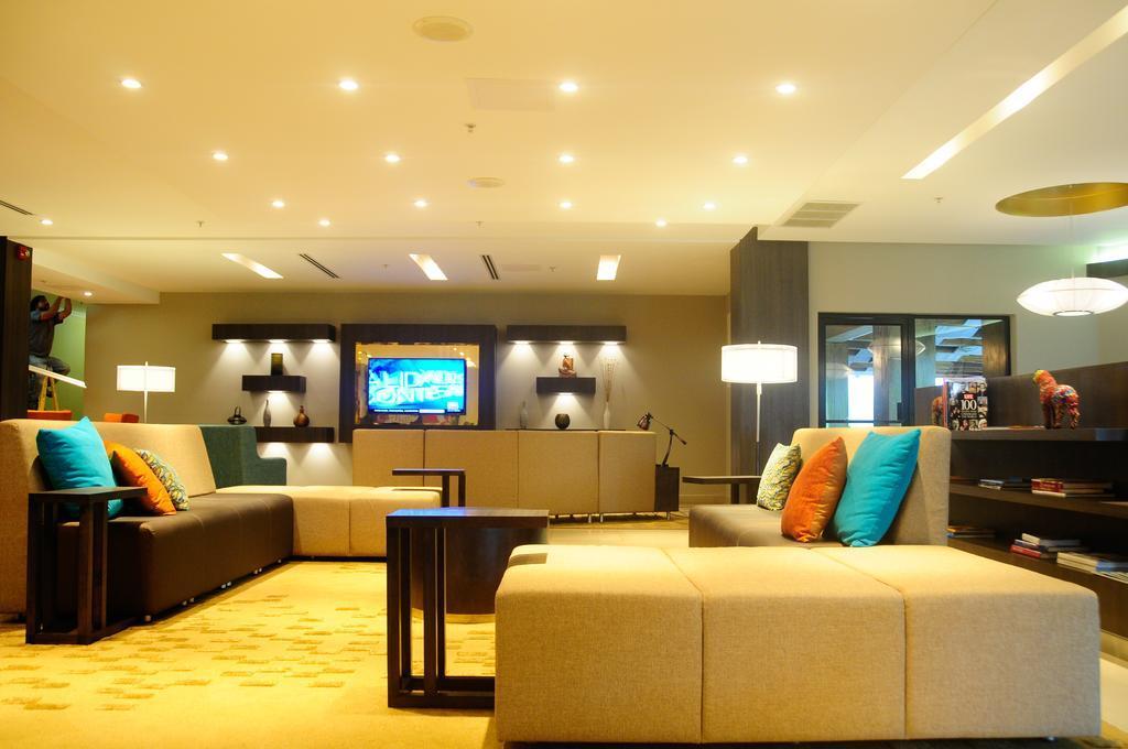 Courtyard By Marriott Hotel