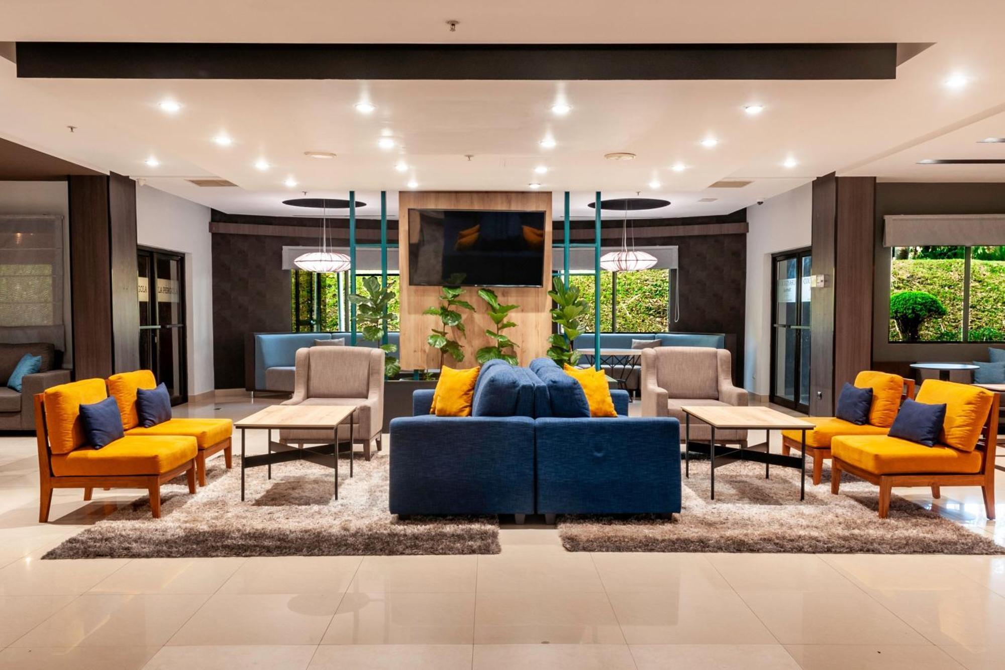Courtyard By Marriott 4*