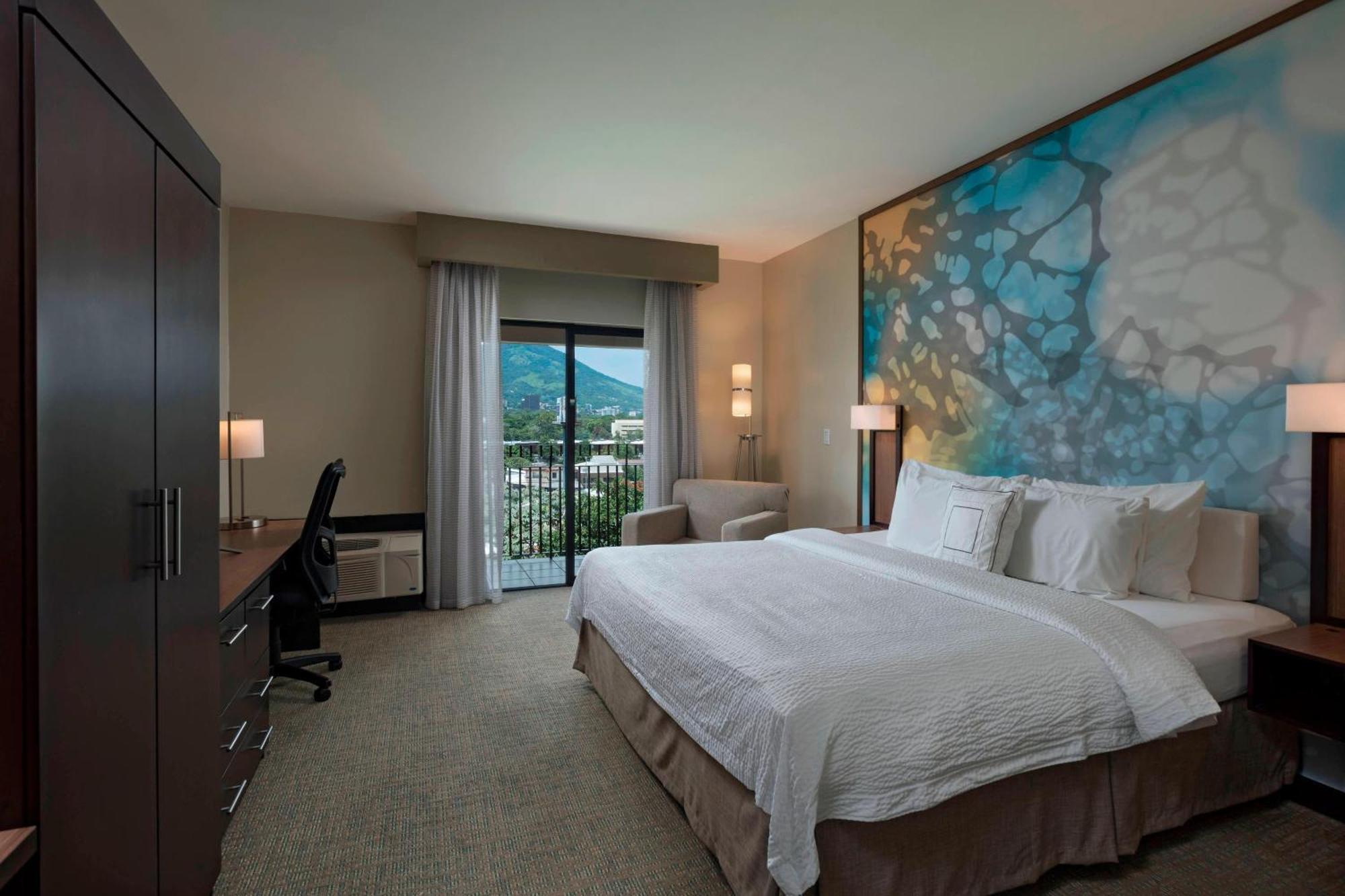 Hotel Courtyard By Marriott