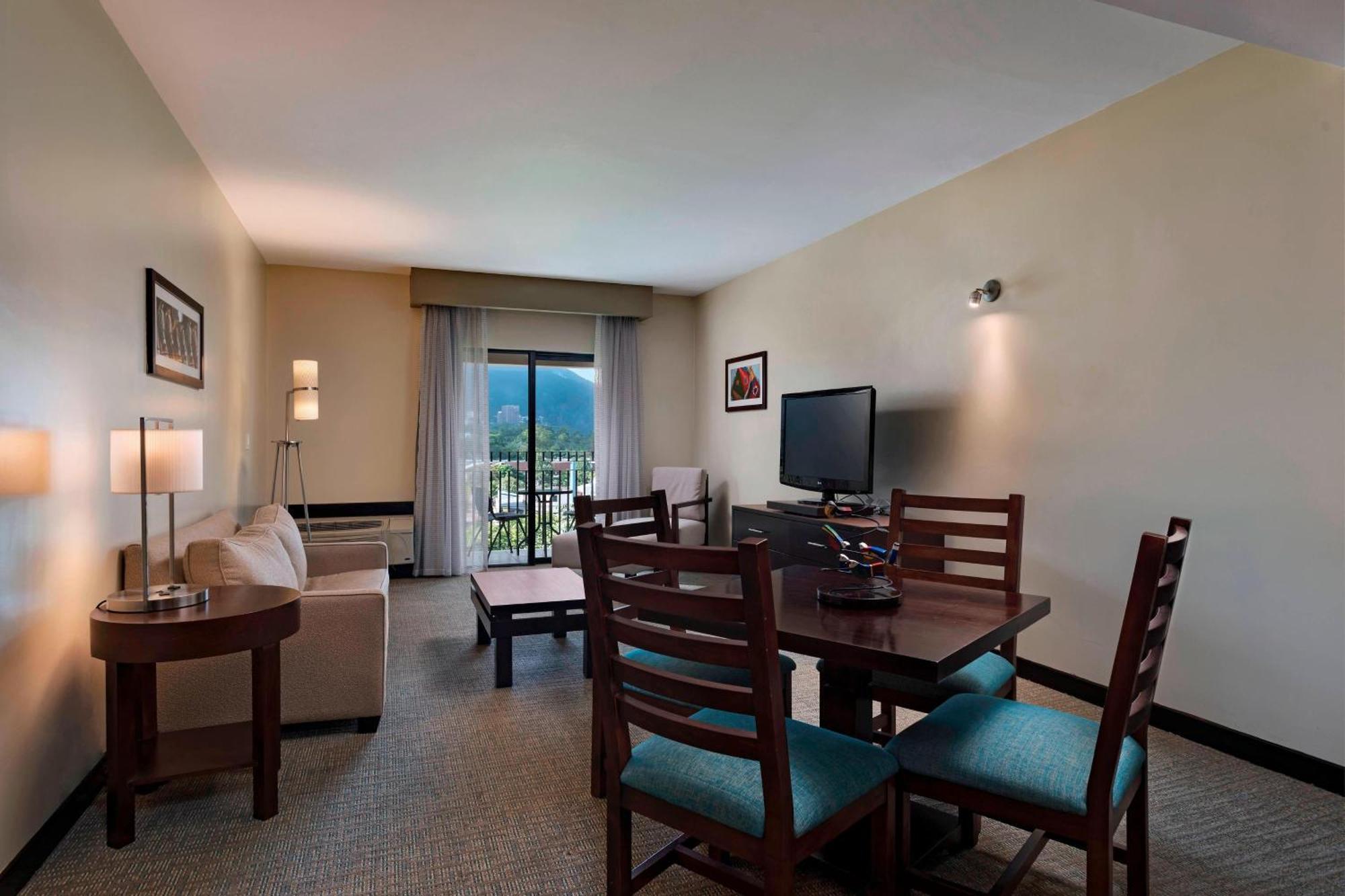 Hotel Courtyard By Marriott 4*