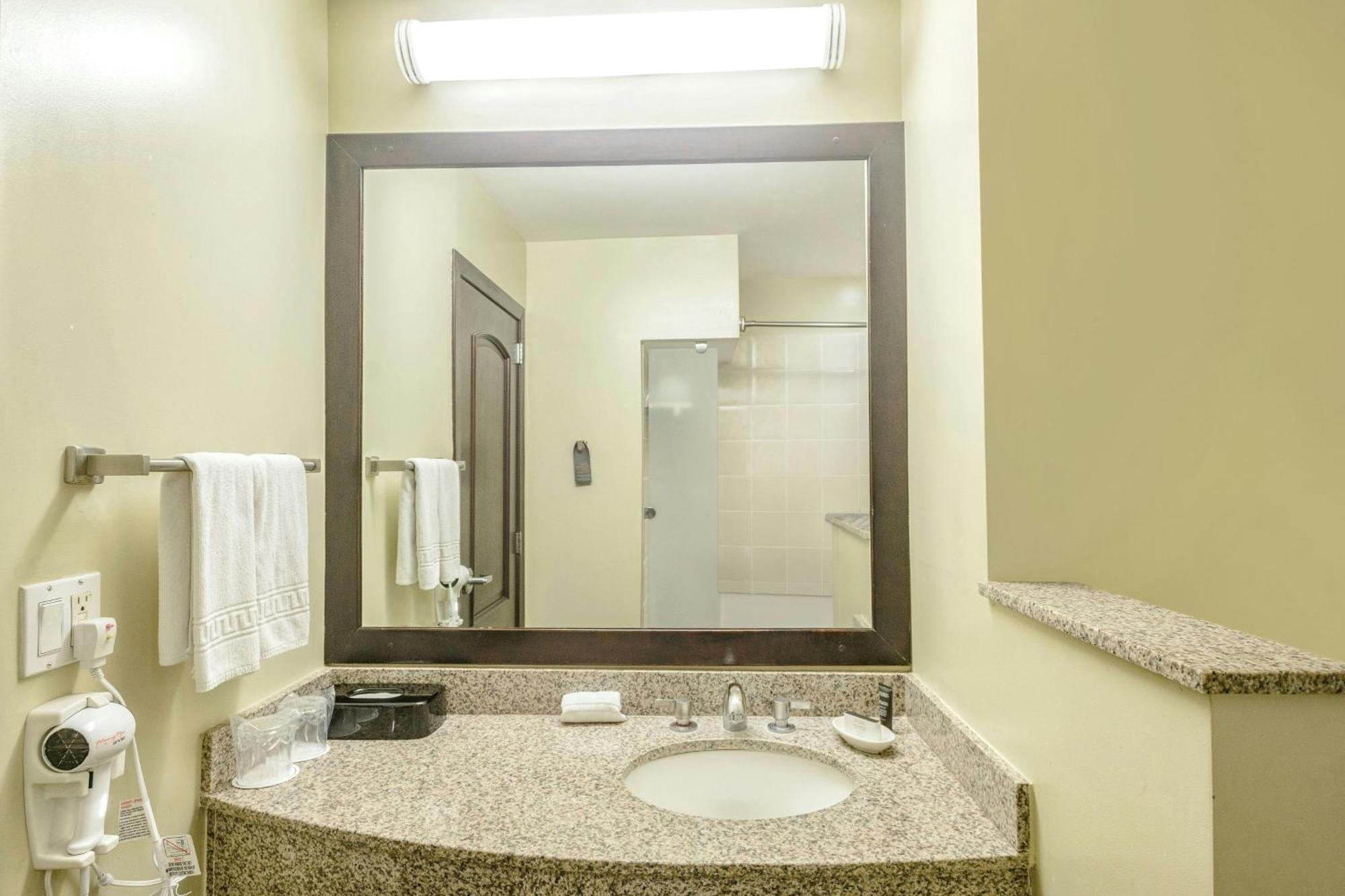Courtyard By Marriott 4*
