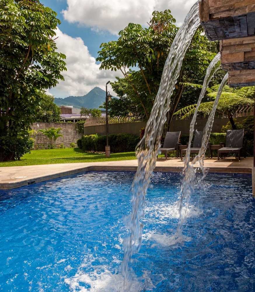 Courtyard By Marriott San Salvador