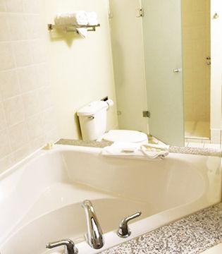 Courtyard By Marriott San Salvador