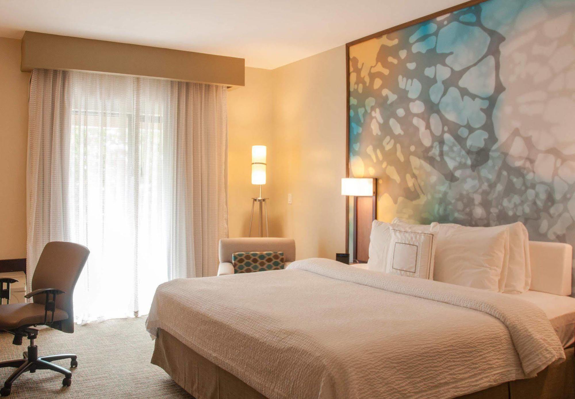 Courtyard By Marriott 4*