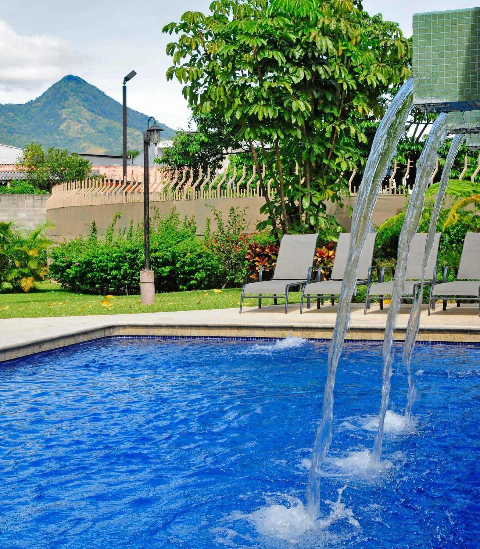 Courtyard By Marriott 4* San Salvador