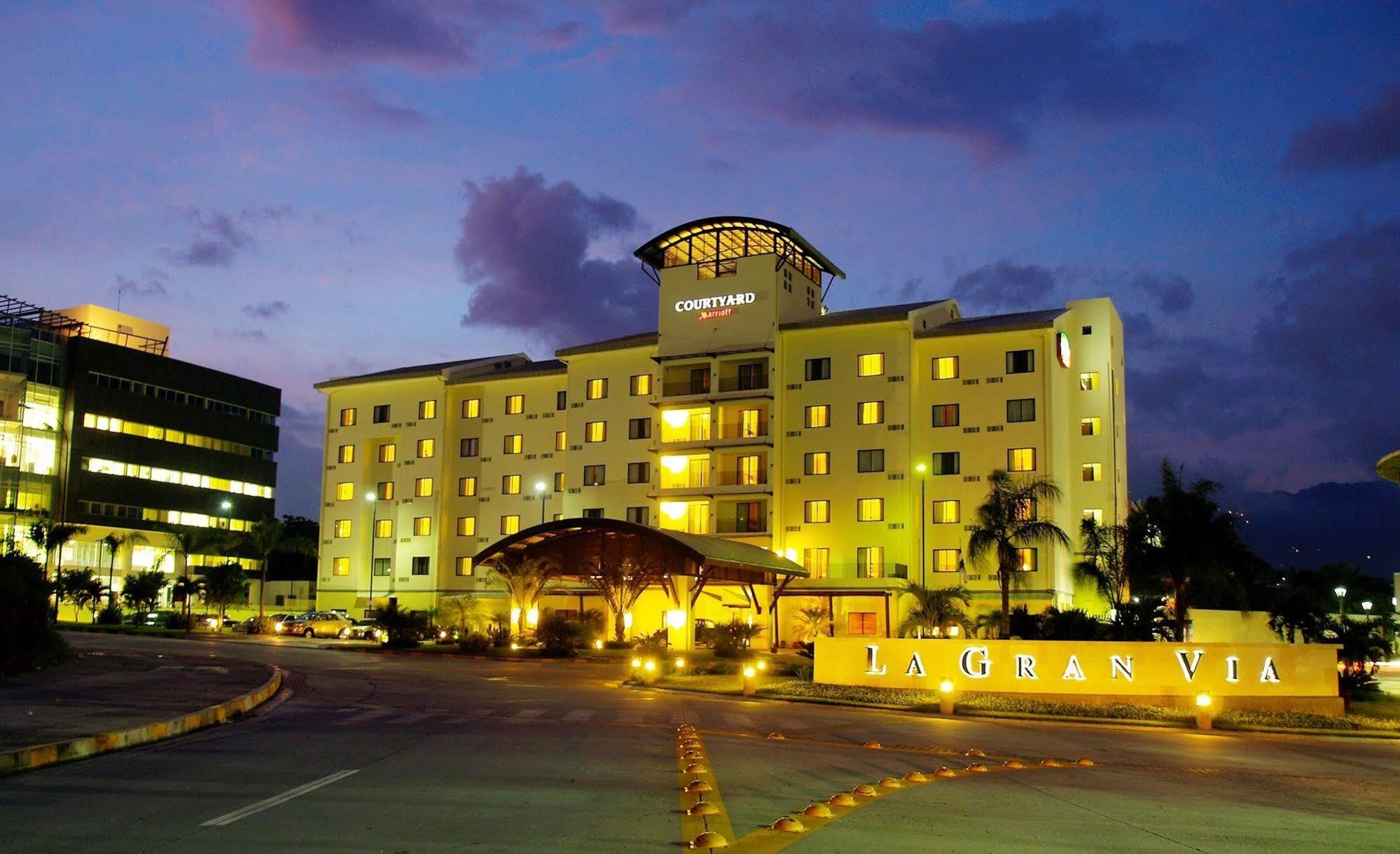 Courtyard By Marriott Hotel San Salvador