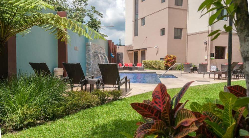 Hotel Courtyard By Marriott